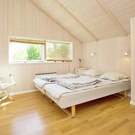펜션 Four-bedroom Holiday In 2 Asnæs