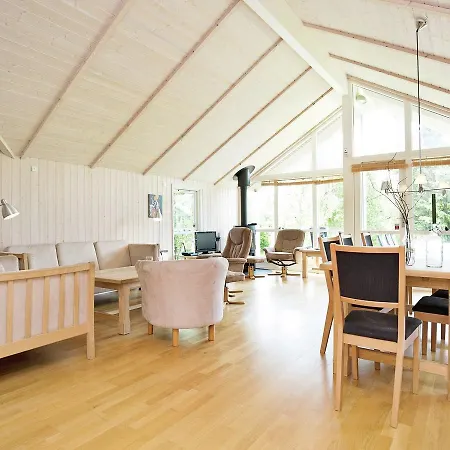 Four-bedroom Holiday In 2 펜션